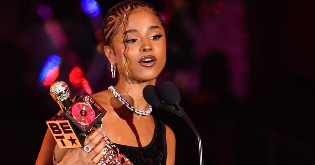 Tyla Brings Y2K Vibes to 2024 Bet Hip Hop Awards With Sequin Minidress