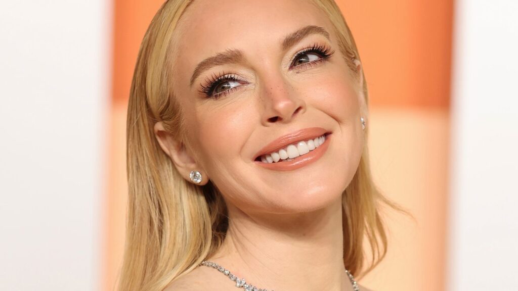 Lindsay Lohan Debuted New Almond Milk Hair for Spring 2025