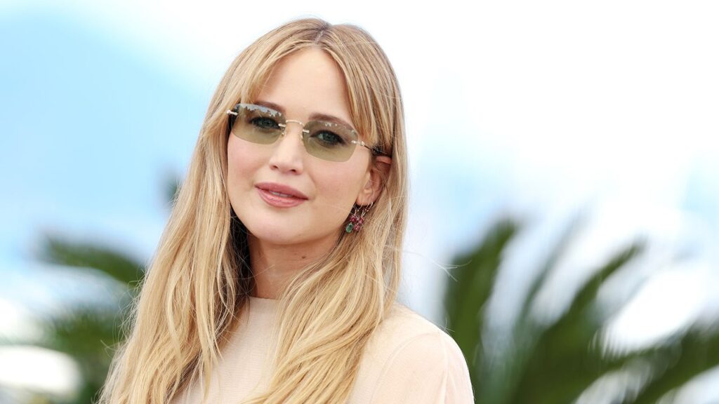 Jennifer Lawrence Has Approved a New Flat Shoe Trend for Summer