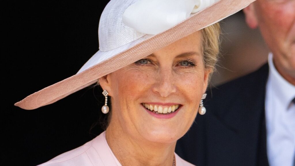 Duchess Sophie is resplendent in hot pink swishy pleated skirt