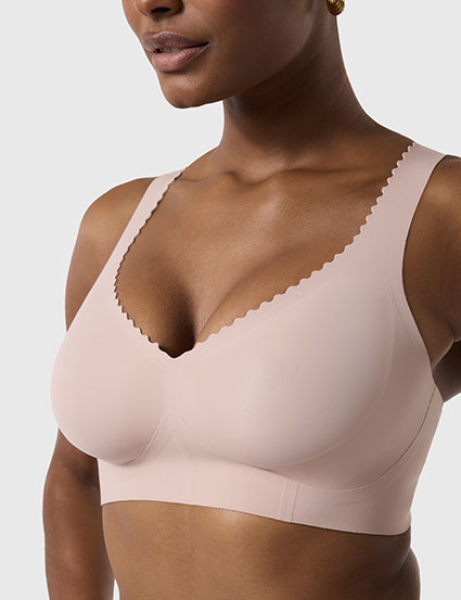 det1jpg | New Top Model Inspired by Nature Evelyn Bobbie Debuts a New Color Petal Drift