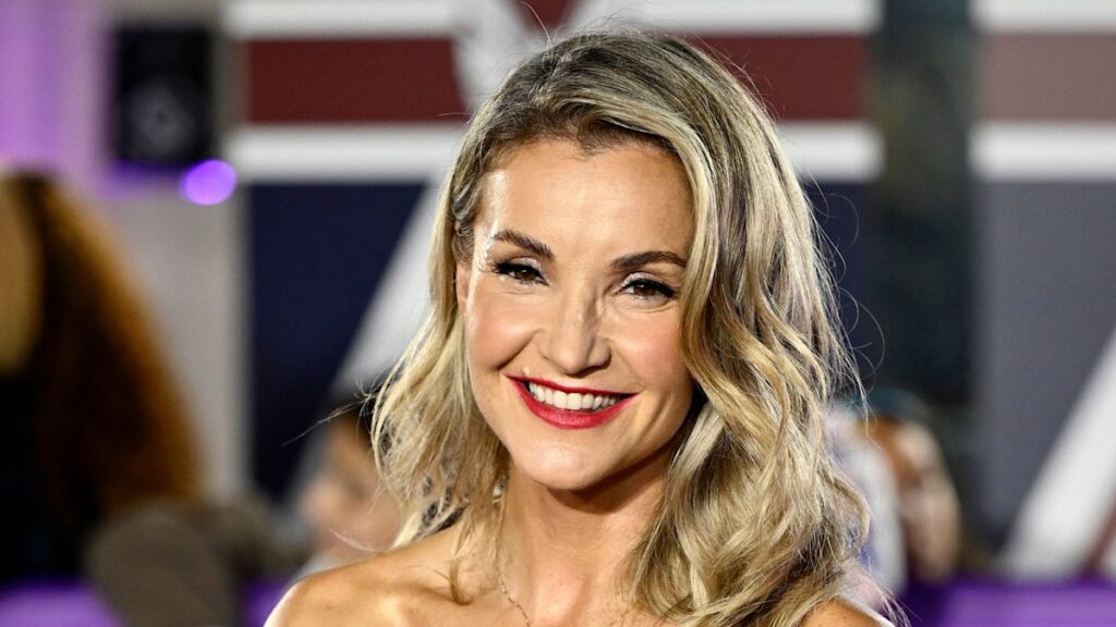Helen Skelton is an autumn vixen in skintight jeans