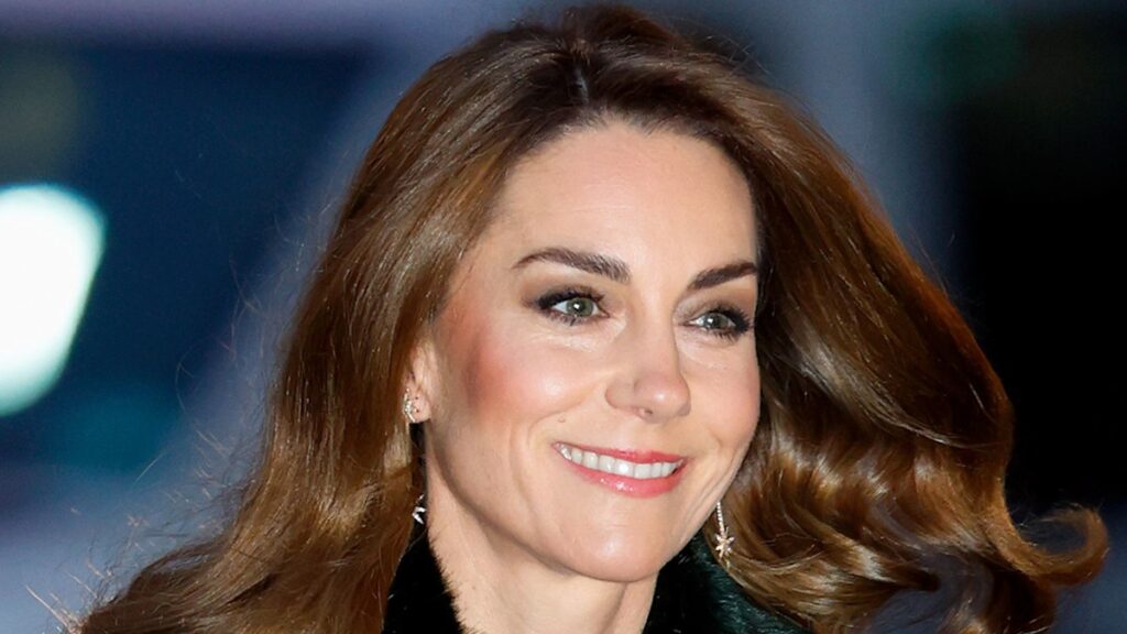 Kate Middletons above the knee Christmas dress shed never wear now