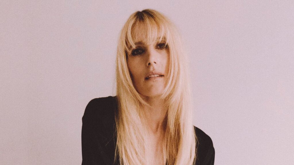 Dree Hemingway Is Love Storys Perfect Daryl Hannah