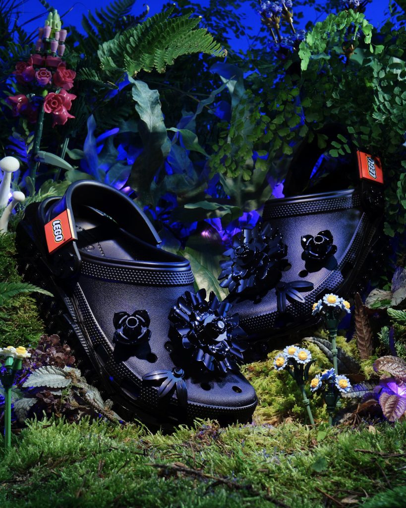CrocsxLEGOMidnightGardensCreativityClog819x1024jpg | New Top Model Crocs Lego Partnership