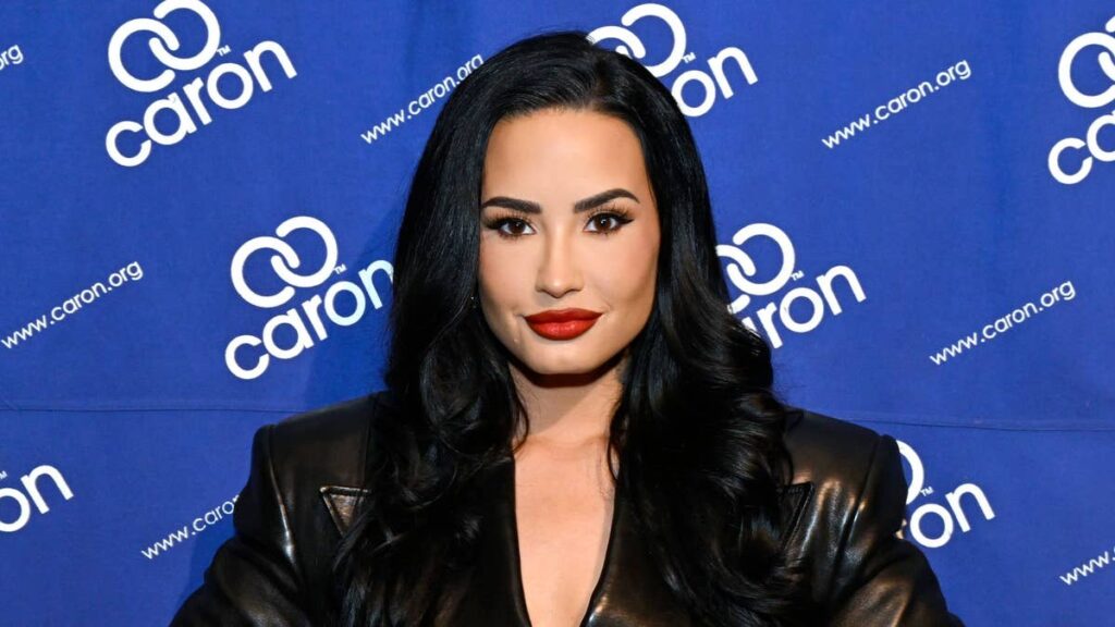 ad0a4b17dfc6demilovatodisplaysdramaticweightlossintinystringbikinijpg | New Top Model Demi Lovato rocks alluring naked dress that has fans all saying the same thing