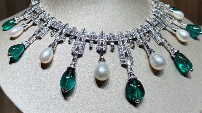 VanCleefandArpelsFacinatingEgypt11jpg | New Top Model Van Cleef Arpels Debuts Fascinating Egypt High Jewelry in Paris