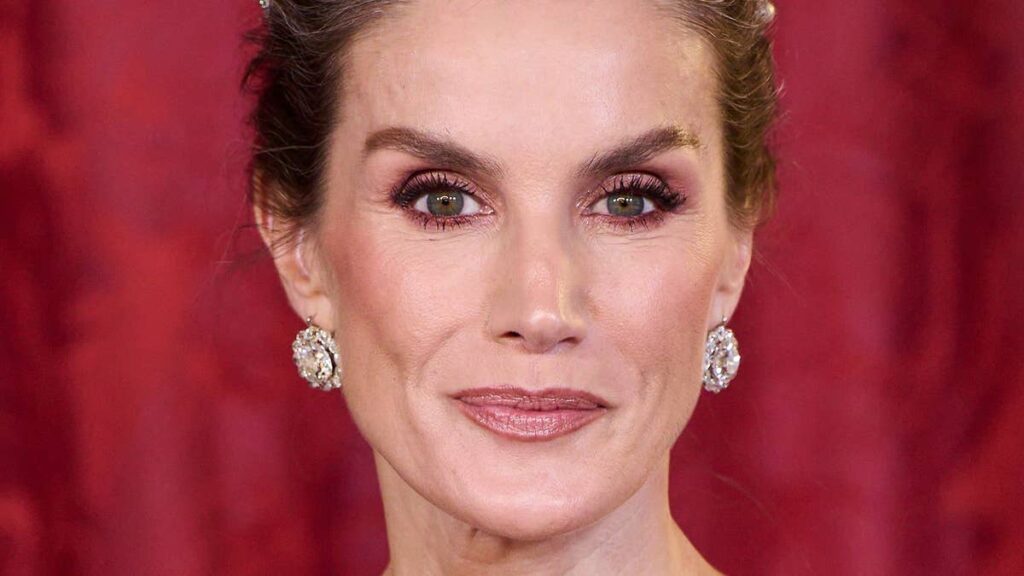 b274ba9caa0agettyimages2248609114jpg | New Top Model Queen Letizia just paid Kate Middleton the ultimate compliment in waist cinching dress
