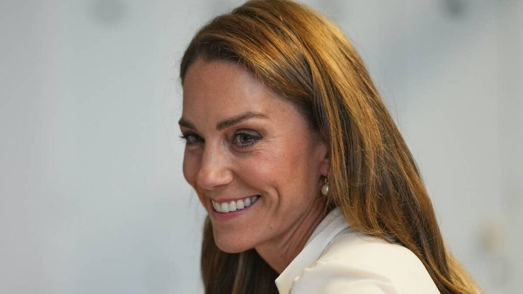 8e3c9425e857gettyimages2284337118jpg | New Top Model Kate Middleton reboots her favourite Wimbledon heatwave dress for a special cause