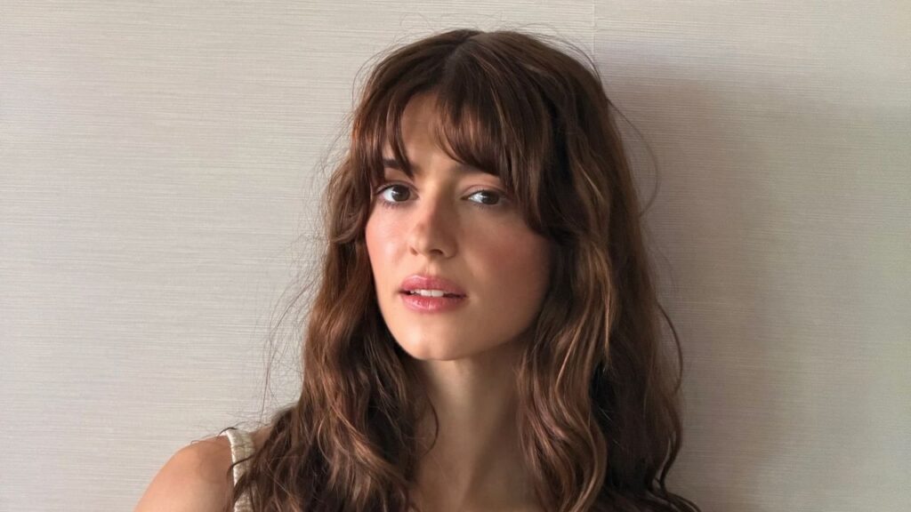 SnapInstato830027587186360351940329187169969349525226589njpg | New Top Model Daisy Edgar Jones Elinor Haircut Is the Modern Way to Live Out Your Jane Austen Dreams This Fall